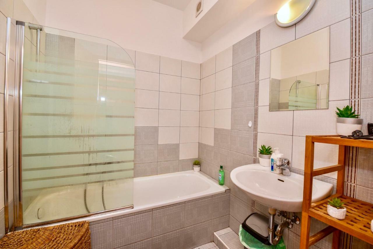 Cappuccino With Balcony And Free Parking Apartamento *